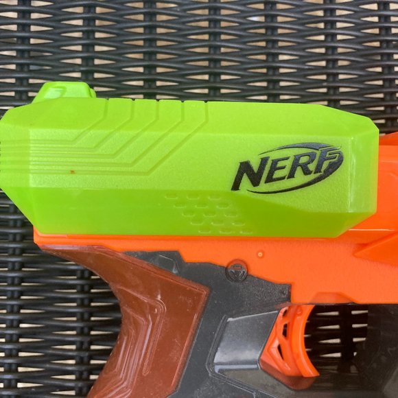 Nerf Zombie Strike Ripshot - Picture 3 of 3